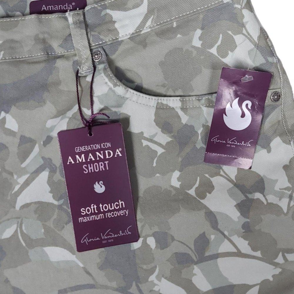 NWT GLORIA VANDERBILT AMANDA PLUS SIZE SHORTS (24W) - Picture 9 of 10